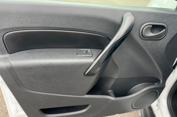 Renault Kangoo Kangoo Maxi ZE LL21 33kWh Business Crew Van Auto L3 H1 25
