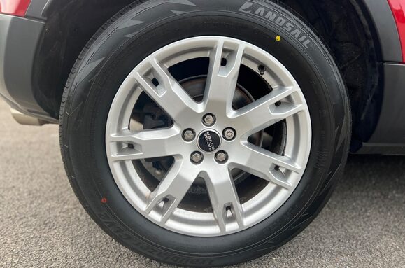 Land Rover Range Rover Evoque 2.2 SD4 PURE TECH AUTO 9