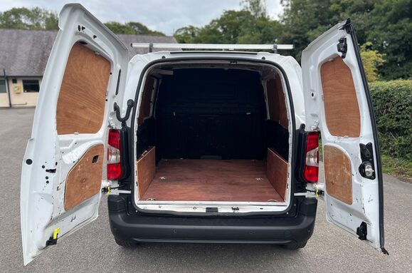 Peugeot Partner 1.5 BLUEHDI PROFESSIONAL PREMIUM L1 26