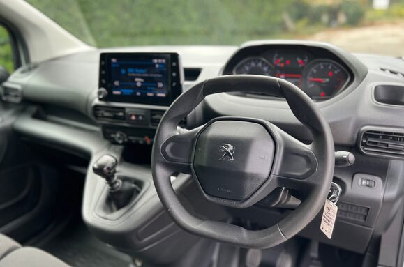 Peugeot Partner 1.5 BLUEHDI PROFESSIONAL PREMIUM L1 15