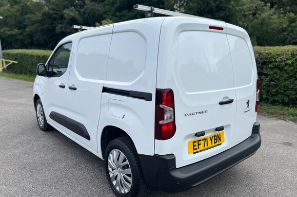 Peugeot Partner 1.5 BLUEHDI PROFESSIONAL PREMIUM L1 12