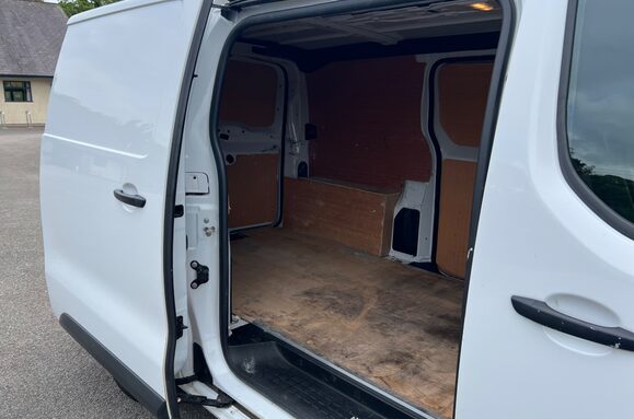 Peugeot Expert 1.5 BLUE HDI PROFESSIONAL PREMIUM L1 23