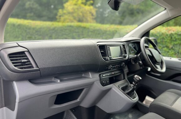 Peugeot Expert 1.5 BLUE HDI PROFESSIONAL PREMIUM L1 20