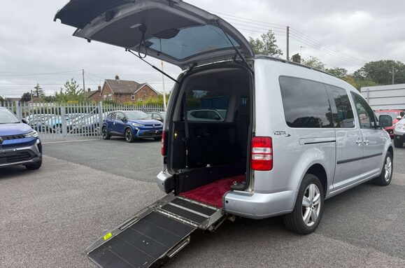 Volkswagen Caddy C20 LIFE TDI 5 SEATS VISTA WHEELCHAIR CONVERSION 3