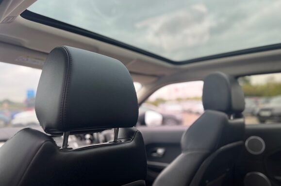 Land Rover Range Rover Evoque 2.2 SD4 PURE TECH AUTO PAN ROOF 35