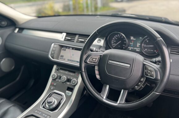 Land Rover Range Rover Evoque 2.2 SD4 PURE TECH AUTO PAN ROOF 16