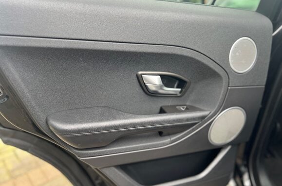 Land Rover Range Rover Evoque 2.2 SD4 PURE TECH AUTO PAN ROOF 38