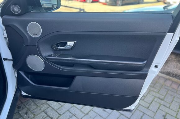 Land Rover Range Rover Evoque 2.2 ED4 PURE TECH COUPE PAN ROOF 27