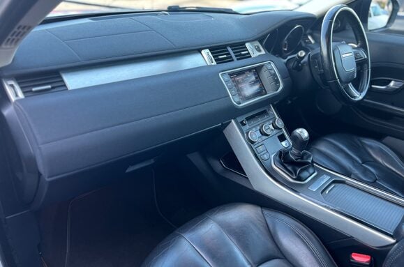 Land Rover Range Rover Evoque 2.2 ED4 PURE TECH COUPE PAN ROOF 32