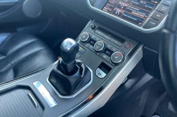 Land Rover Range Rover Evoque 2.2 ED4 PURE TECH COUPE PAN ROOF 26