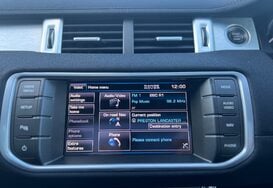 Land Rover Range Rover Evoque 2.2 ED4 PURE TECH COUPE PAN ROOF 39