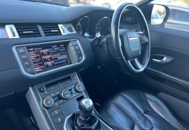 Land Rover Range Rover Evoque 2.2 ED4 PURE TECH COUPE PAN ROOF 33