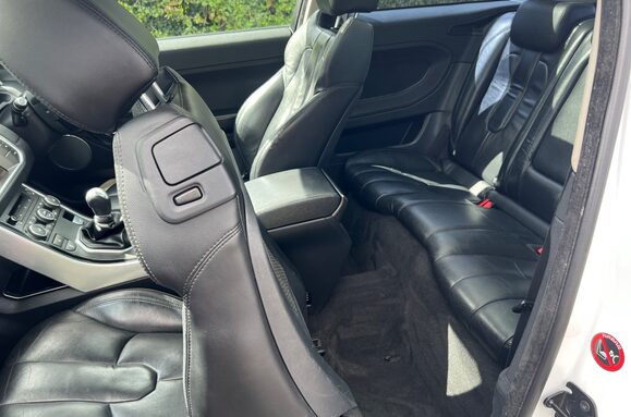Land Rover Range Rover Evoque 2.2 ED4 PURE TECH COUPE PAN ROOF 28