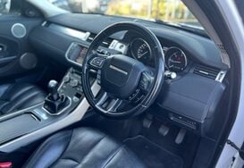 Land Rover Range Rover Evoque 2.2 ED4 PURE TECH COUPE PAN ROOF 24