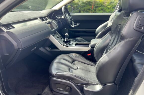 Land Rover Range Rover Evoque 2.2 ED4 PURE TECH COUPE PAN ROOF 24