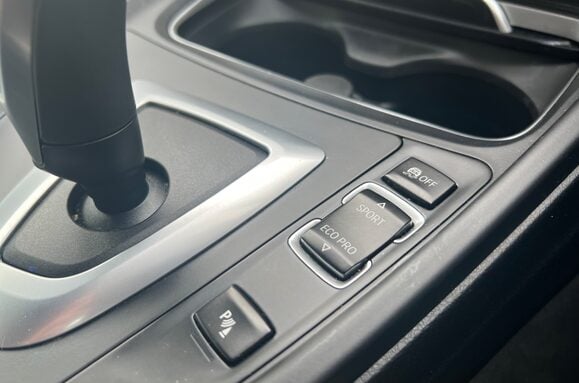 BMW 4 Series 420I XDRIVE M SPORT AUTO 32