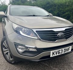 Kia Sportage 1.7 CRDI 3 SAT NAV GLASS PAN ROOF 1