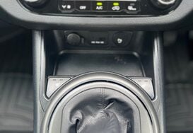 Kia Sportage 1.7 CRDI 3 SAT NAV GLASS PAN ROOF 41