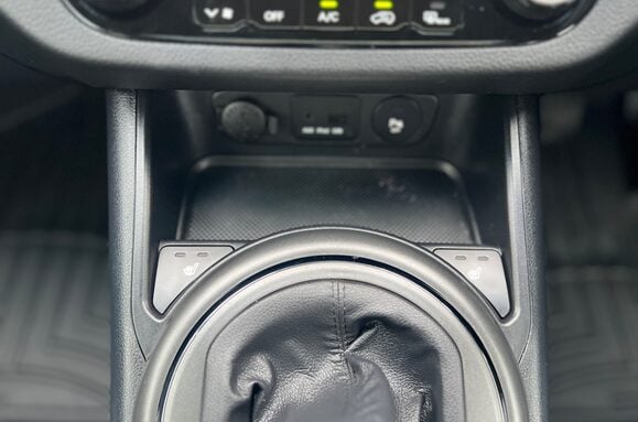 Kia Sportage 1.7 CRDI 3 SAT NAV GLASS PAN ROOF 41