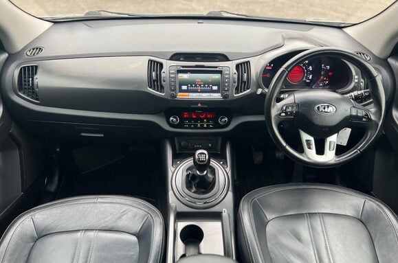 Kia Sportage 1.7 CRDI 3 SAT NAV GLASS PAN ROOF 37
