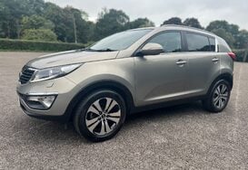 Kia Sportage 1.7 CRDI 3 SAT NAV GLASS PAN ROOF 13