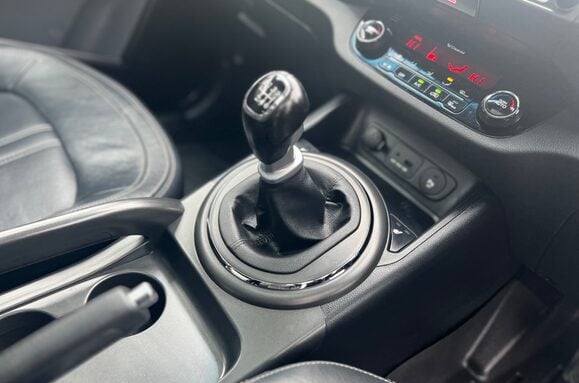 Kia Sportage 1.7 CRDI 3 SAT NAV GLASS PAN ROOF 22