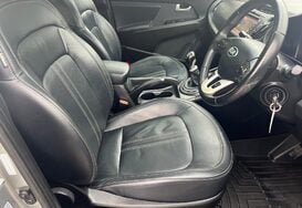 Kia Sportage 1.7 CRDI 3 SAT NAV GLASS PAN ROOF 18