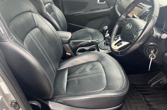 Kia Sportage 1.7 CRDI 3 SAT NAV GLASS PAN ROOF 18