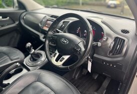 Kia Sportage 1.7 CRDI 3 SAT NAV GLASS PAN ROOF 20