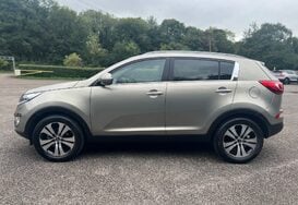 Kia Sportage 1.7 CRDI 3 SAT NAV GLASS PAN ROOF 12