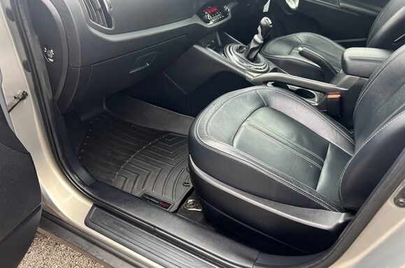 Kia Sportage 1.7 CRDI 3 SAT NAV GLASS PAN ROOF 33