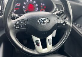 Kia Sportage 1.7 CRDI 3 SAT NAV GLASS PAN ROOF 38