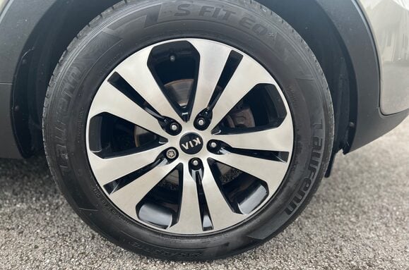 Kia Sportage 1.7 CRDI 3 SAT NAV GLASS PAN ROOF 15
