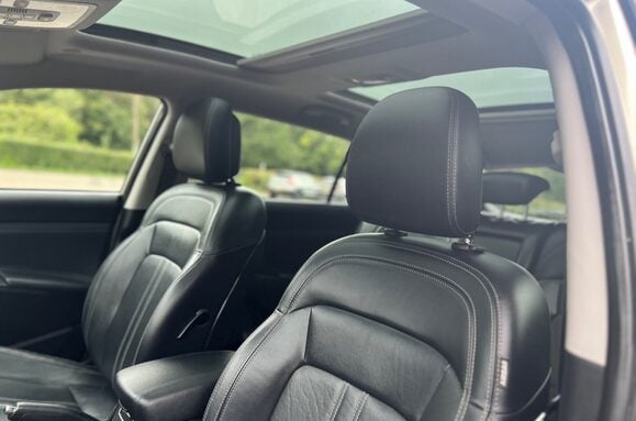 Kia Sportage 1.7 CRDI 3 SAT NAV GLASS PAN ROOF 32