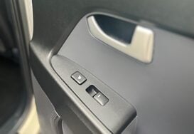 Kia Sportage 1.7 CRDI 3 SAT NAV GLASS PAN ROOF 29