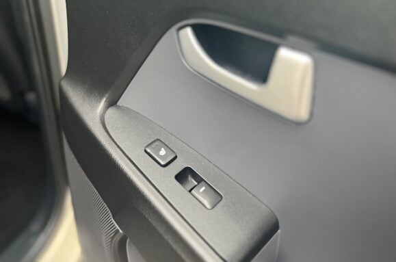 Kia Sportage 1.7 CRDI 3 SAT NAV GLASS PAN ROOF 29