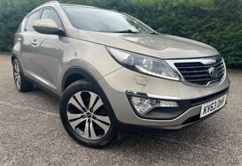 Kia Sportage 1.7 CRDI 3 SAT NAV GLASS PAN ROOF 1