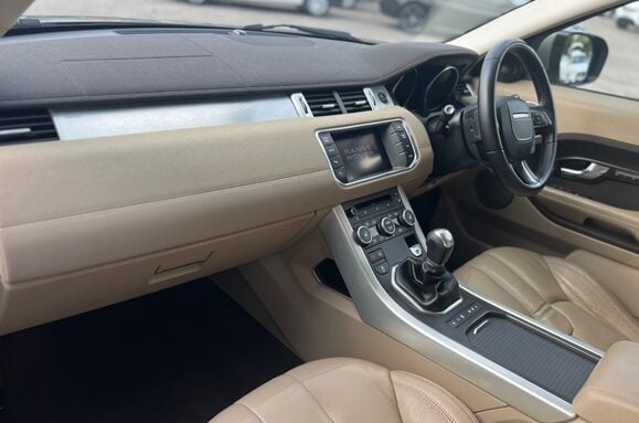 Land Rover Range Rover Evoque 2.2 SD4 PURE TECH 31