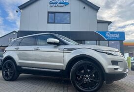 Land Rover Range Rover Evoque 2.2 SD4 PURE TECH 2