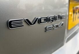 Land Rover Range Rover Evoque 2.2 SD4 PURE TECH 12