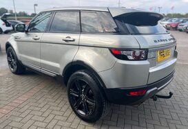 Land Rover Range Rover Evoque 2.2 SD4 PURE TECH 9