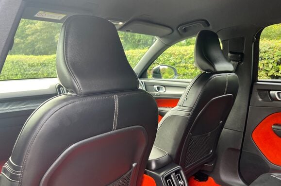 Volvo XC40 2.0 T5 R-DESIGN PRO AWD AUTO 30