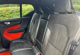 Volvo XC40 2.0 T5 R-DESIGN PRO AWD AUTO 31