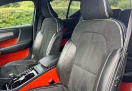 Volvo XC40 2.0 T5 R-DESIGN PRO AWD AUTO 26
