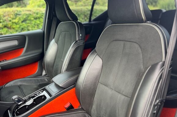 Volvo XC40 2.0 T5 R-DESIGN PRO AWD AUTO 26