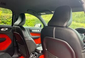 Volvo XC40 2.0 T5 R-DESIGN PRO AWD AUTO 21