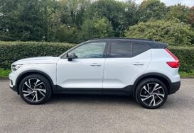 Volvo XC40 2.0 T5 R-DESIGN PRO AWD AUTO 12