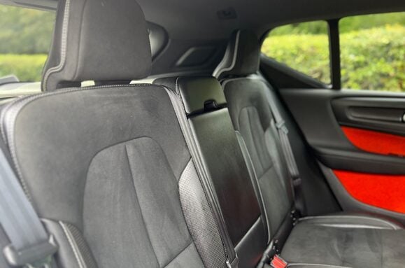 Volvo XC40 2.0 T5 R-DESIGN PRO AWD AUTO 22