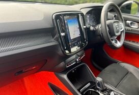 Volvo XC40 2.0 T5 R-DESIGN PRO AWD AUTO 28