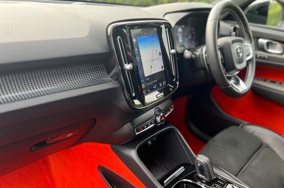 Volvo XC40 2.0 T5 R-DESIGN PRO AWD AUTO 28
